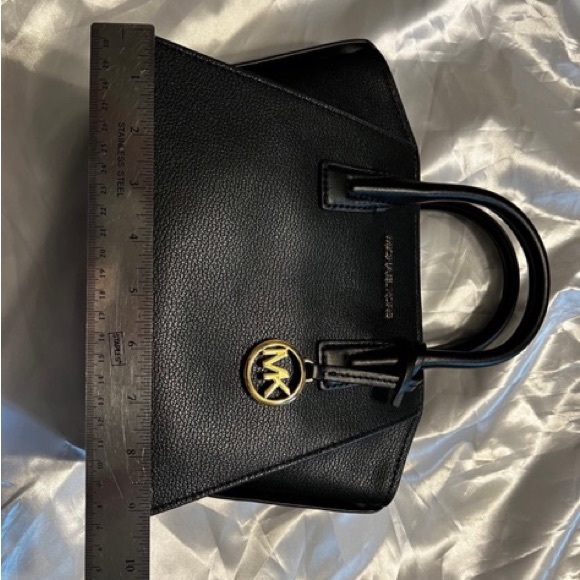 Michael Kors Bag and Wallet Set - Picture 5 of 5